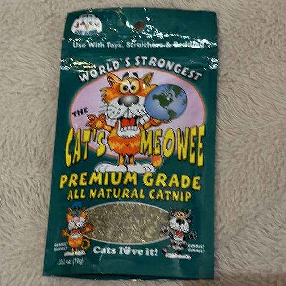 Cat toys (catnip and fish) - Picture 4 of 6